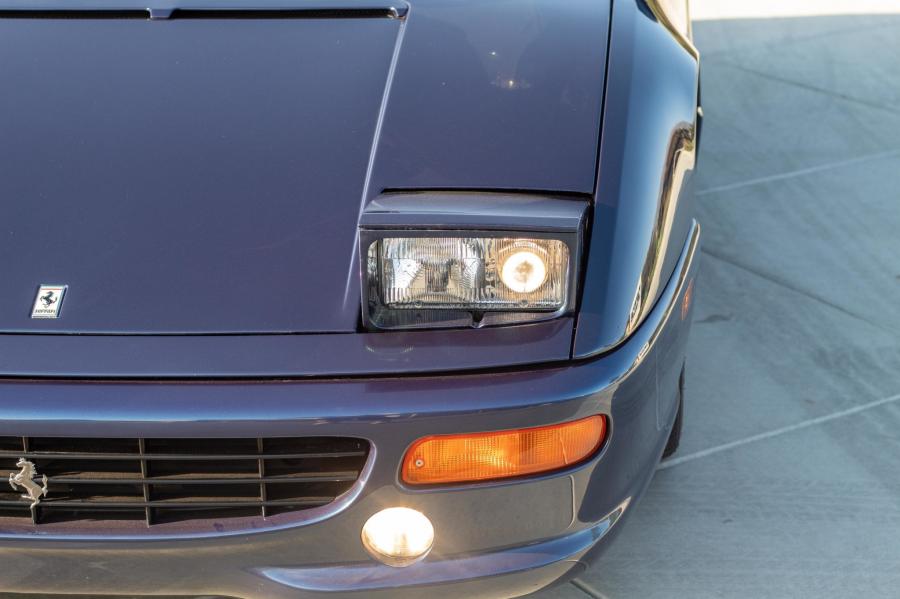 Детали экстерьера Ferrari F355 Spider 1995 года  (фото 29 из 149)